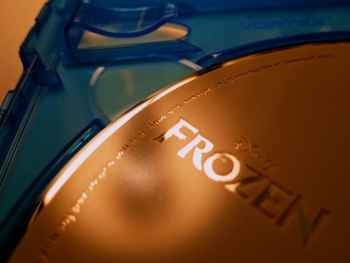 This disc shouldn’t greet you when you open up your new “Frozen Collector’s Edition” case.  If there aren’t eleven alphanumeric characters slipped into the insert tab, you can’t get the digital download.  But there is another way…