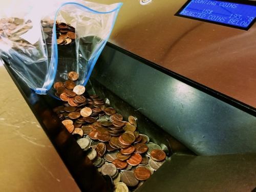 It’s time to redeem all your extra change and find a self-serve, coin-counting machine. The trick is to find one that does it without taking a bite out of your loot!