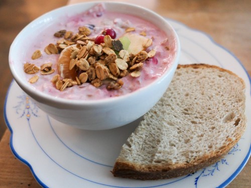 muesli-yogurt